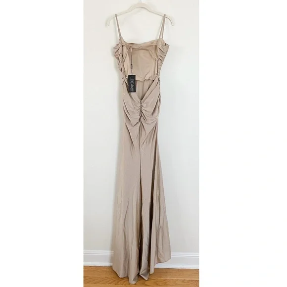 La Femme Strappy Back Ruched Trumpet Gown Maxi Dress 28398 in Nude Size 8 NWT - Picture 4 of 4